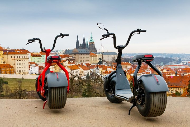 Grand City Tour - photo from Petřín park